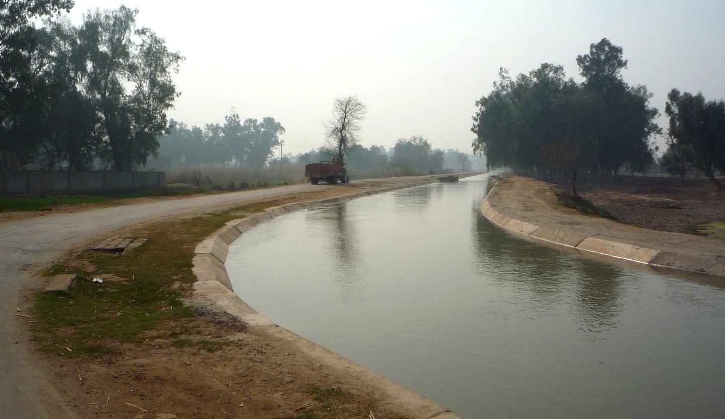 An irrigation canal feeding farmland, the system that carries most of Pakistan's water